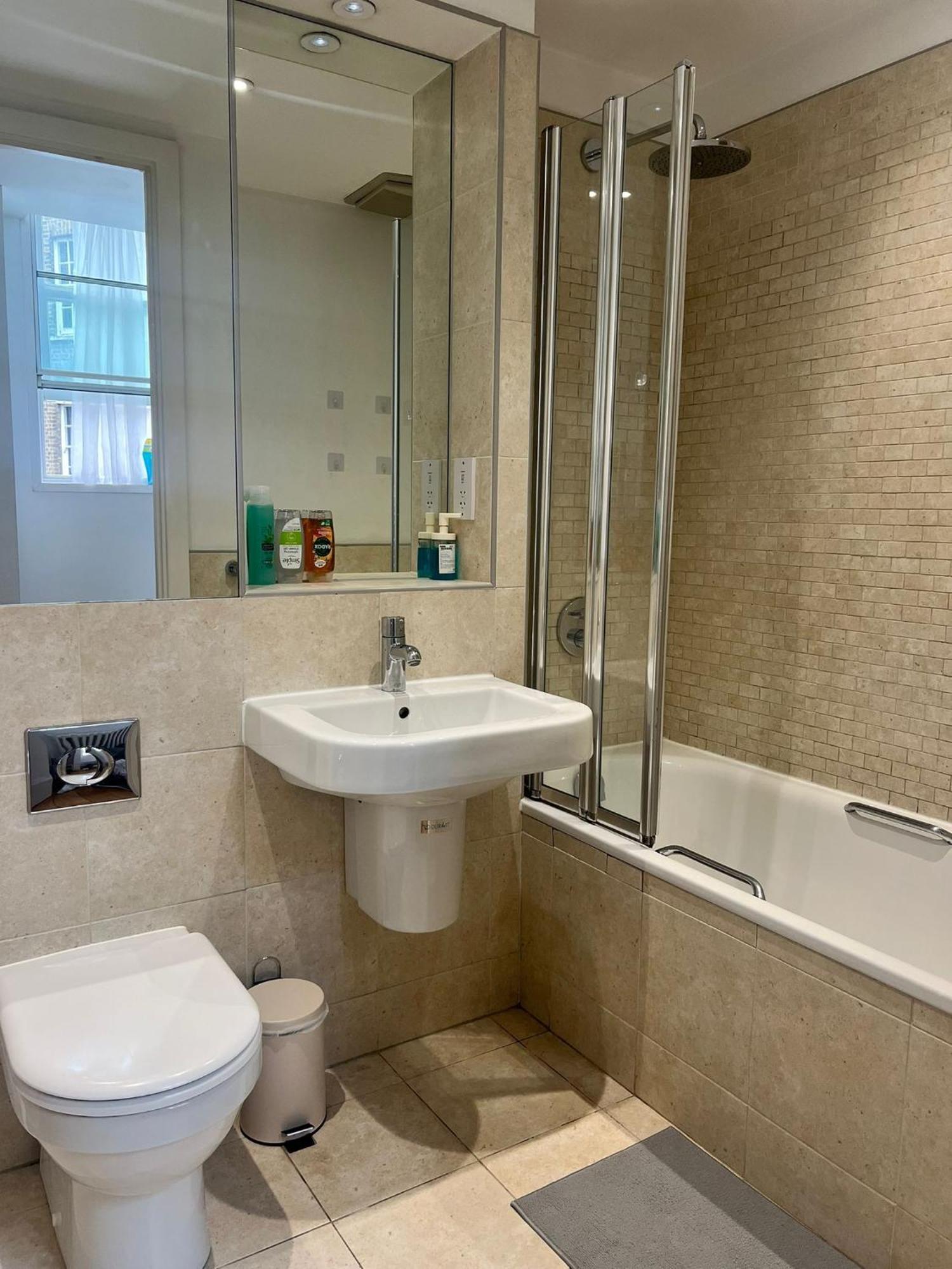 One Bedroom Apartment In Holborn London Exterior foto